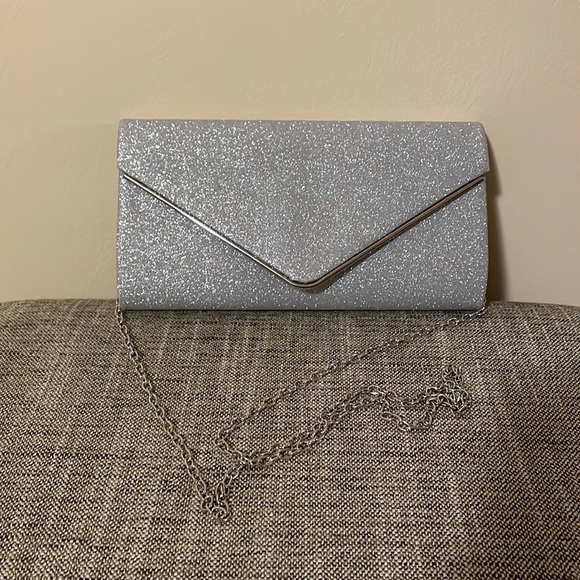 Sparkly Silver Clutch with Chain - Picture 1 of 3